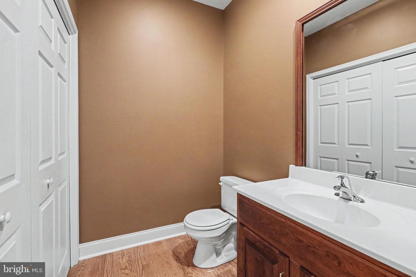 1530 Amherst Court photo 13