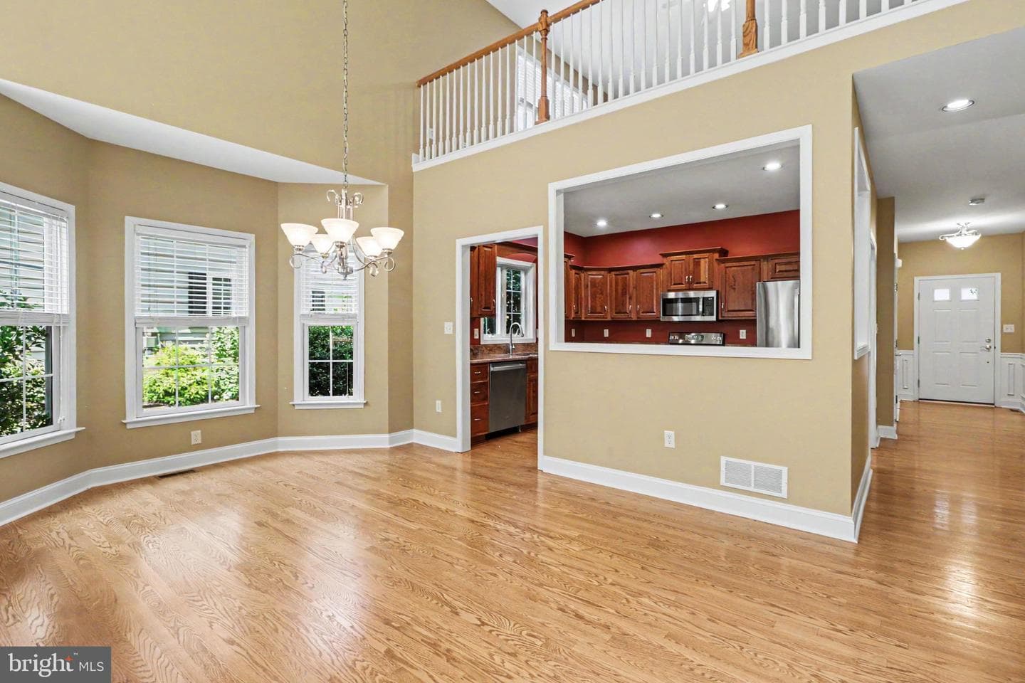 1530 Amherst Court photo 9
