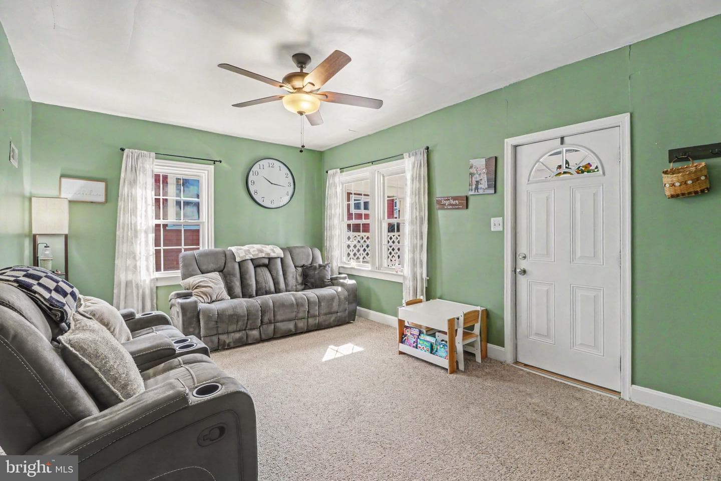 289 Clark Street photo 5