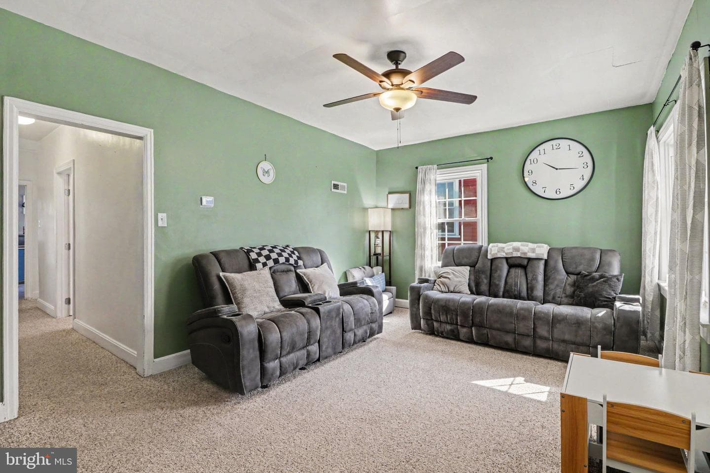 289 Clark Street photo 6