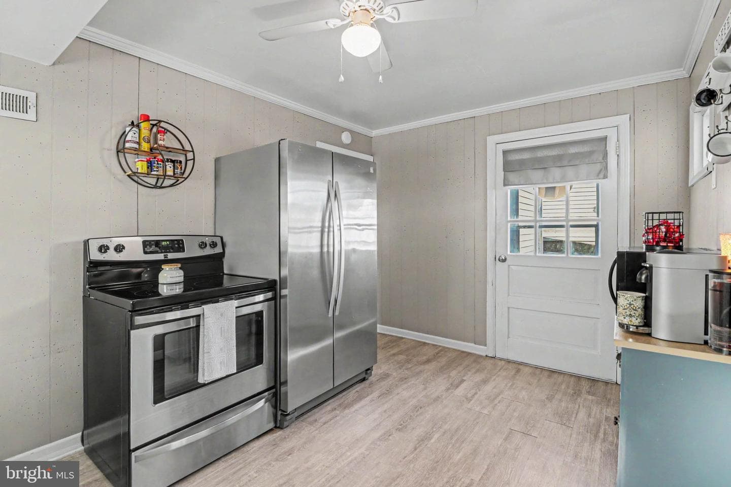 289 Clark Street photo 8