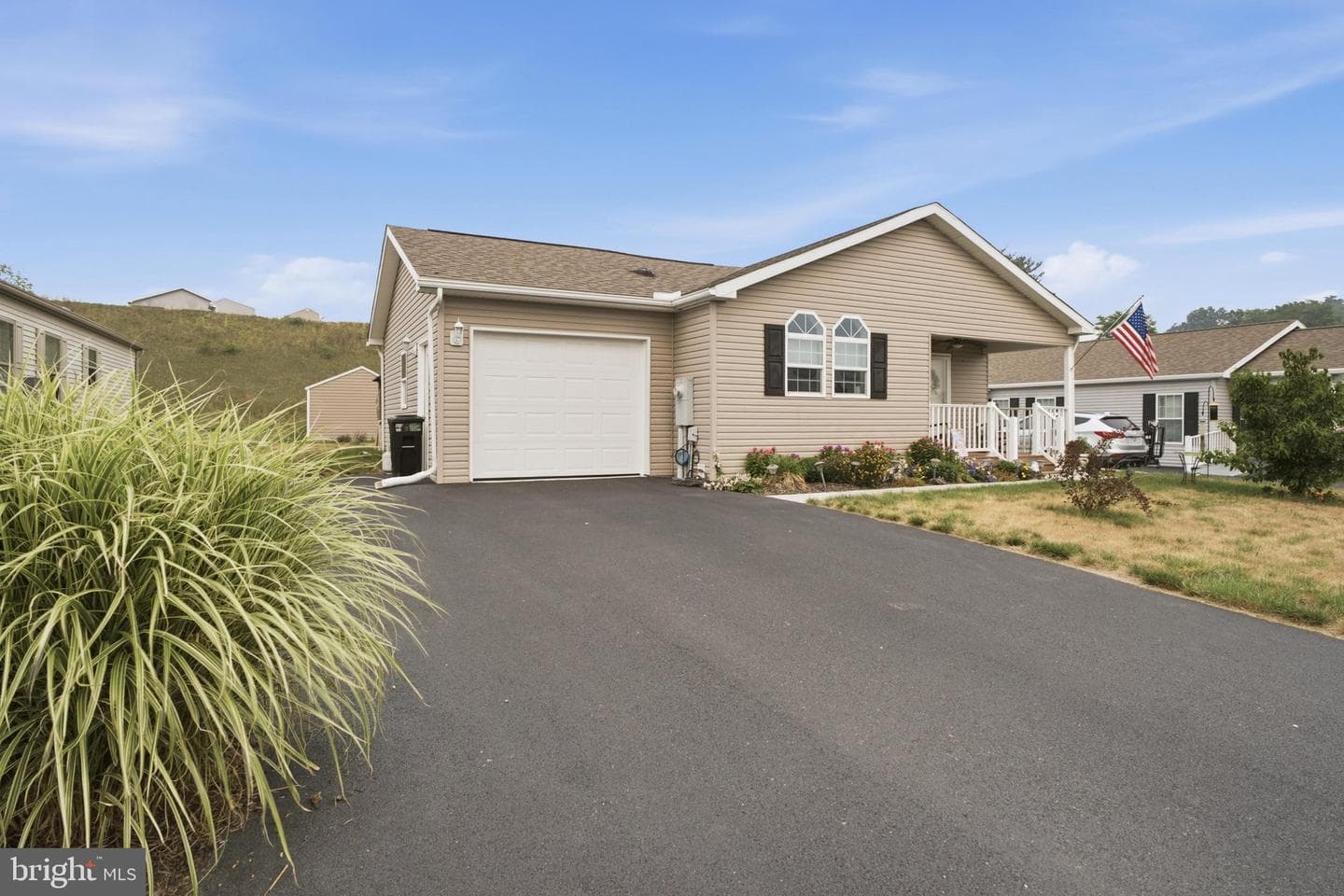 105 Glenridge Drive photo 3