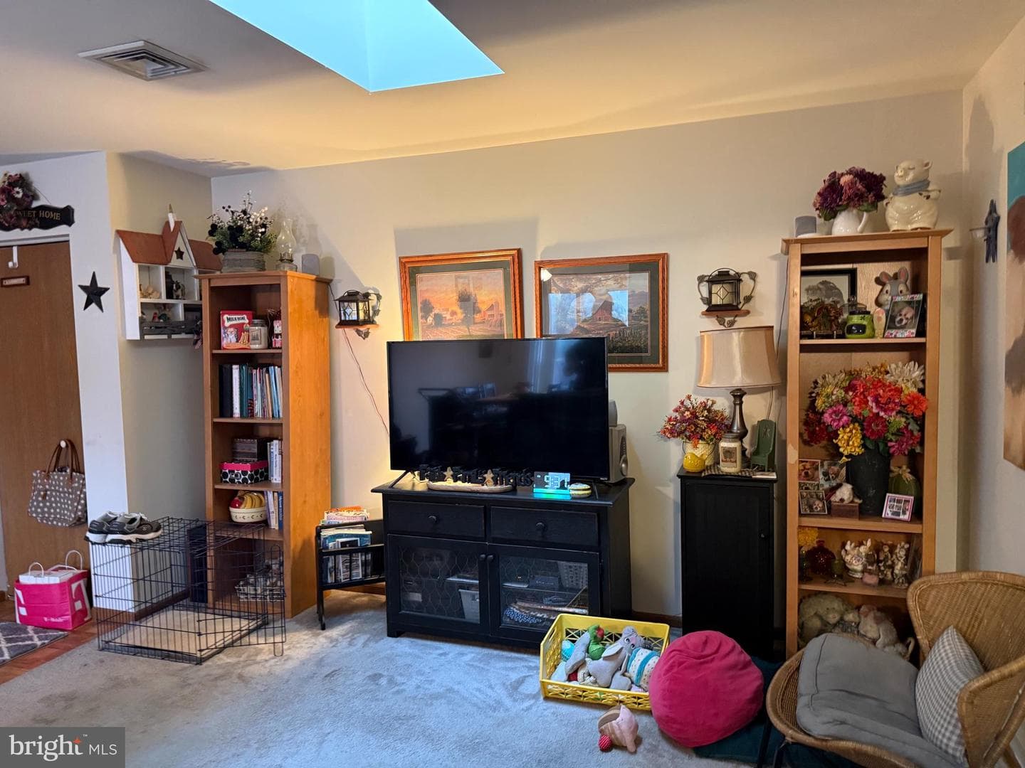 831 Charlotte Way photo 11