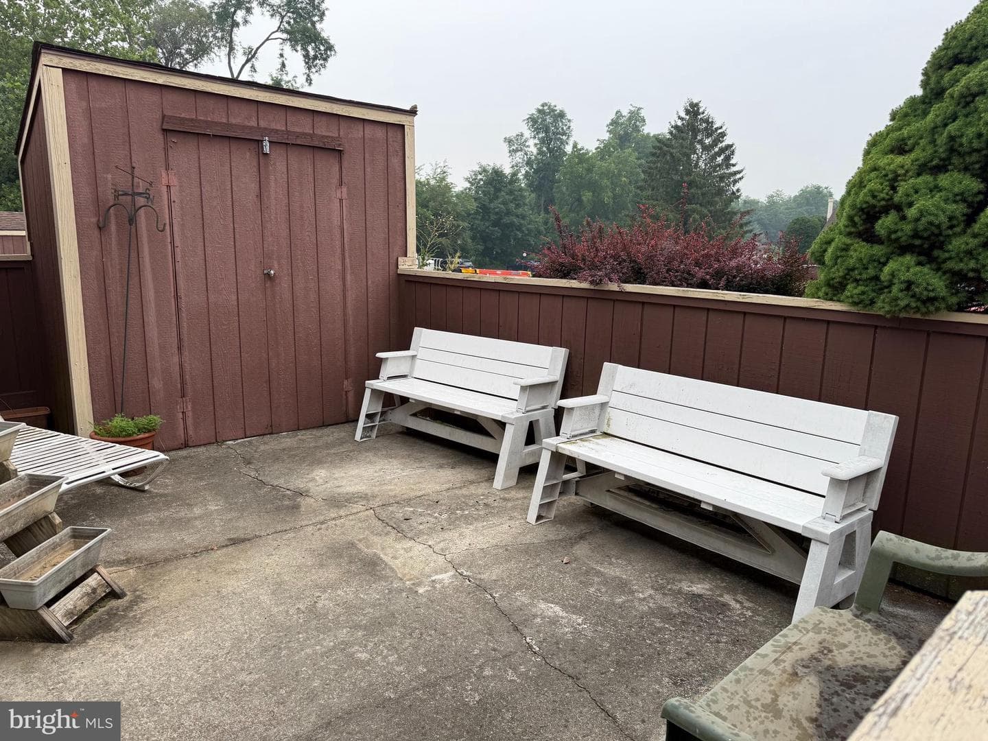 831 Charlotte Way photo 2