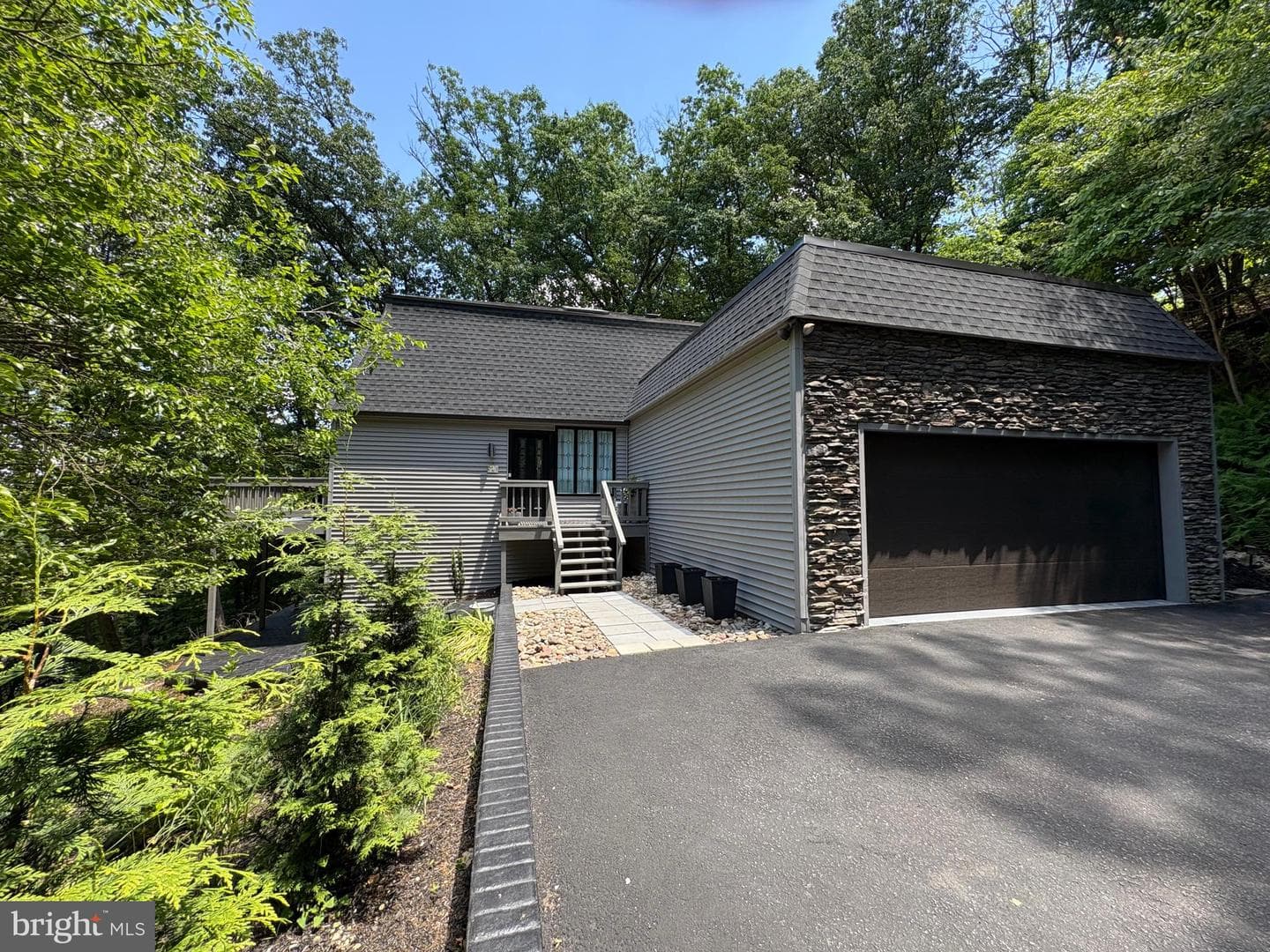 1323 Swope Drive photo 4