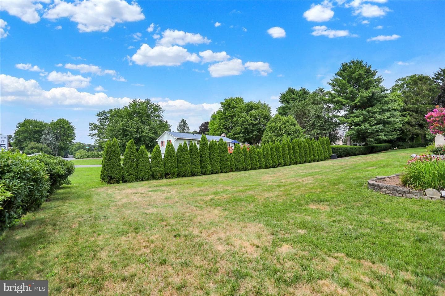 61 Sheraton Drive photo 38