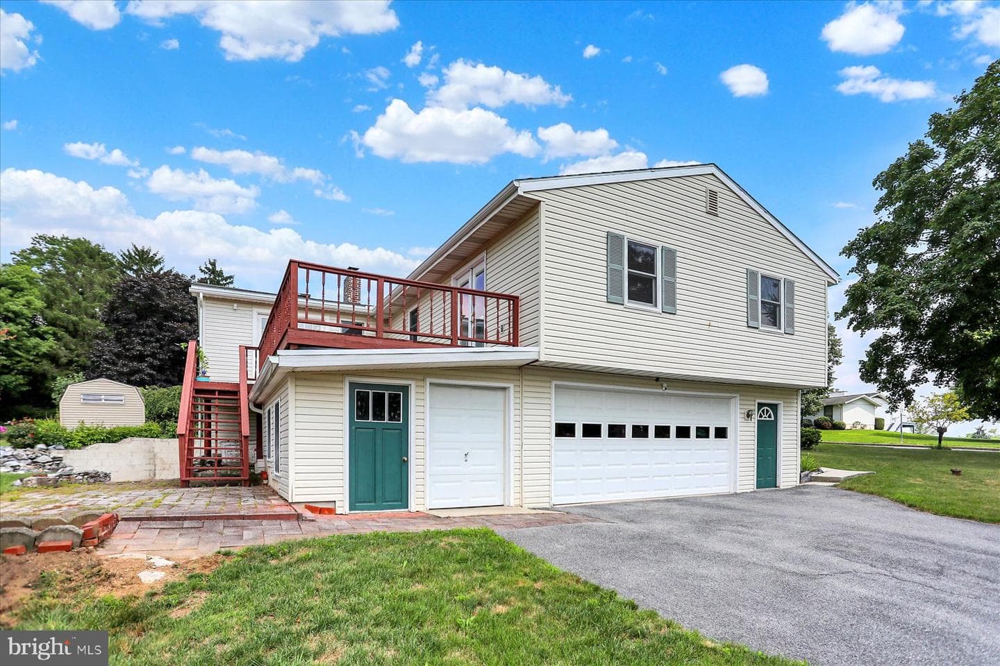 61 Sheraton Drive photo 40