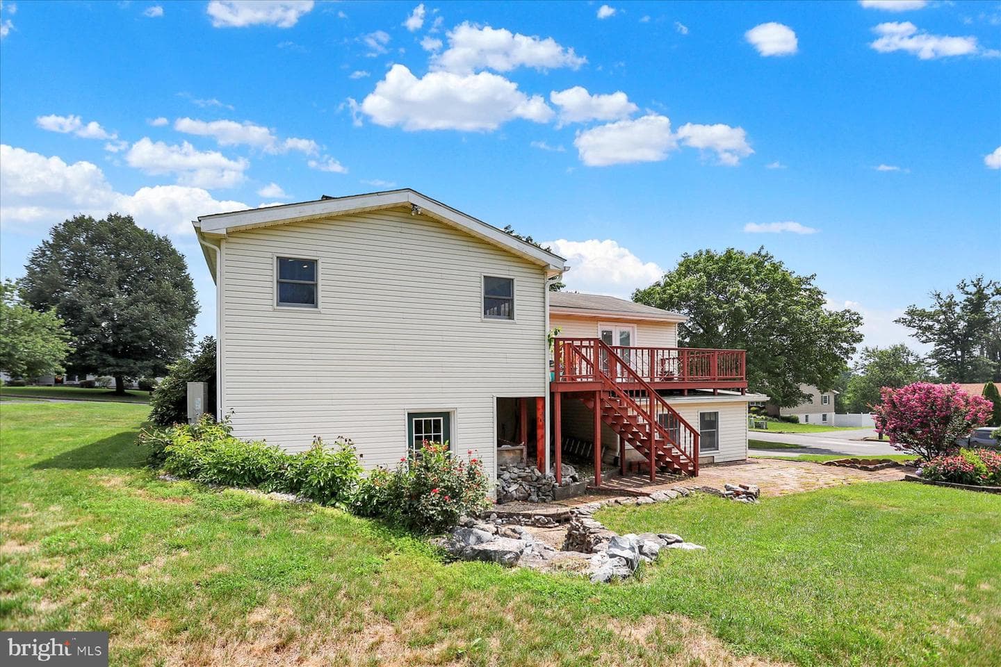 61 Sheraton Drive photo 44