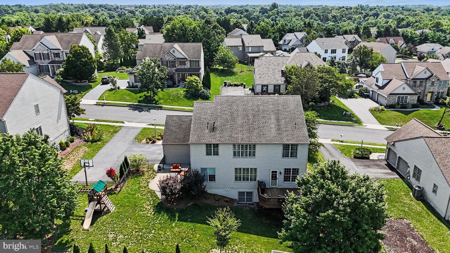 1095 Newbold Lane photo 42