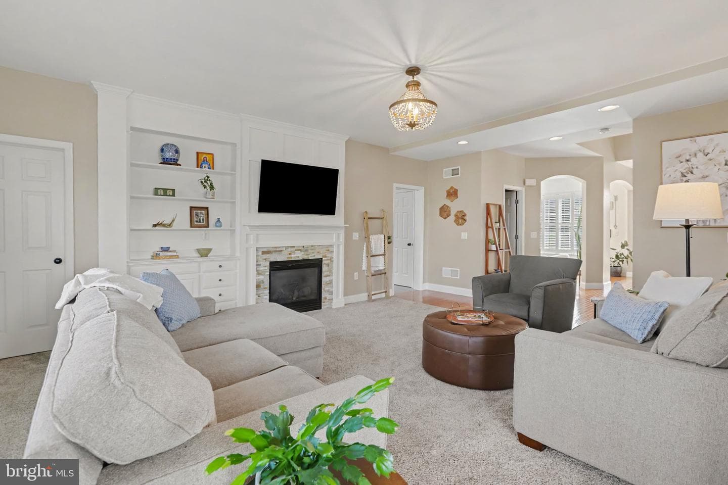 1095 Newbold Lane photo 5