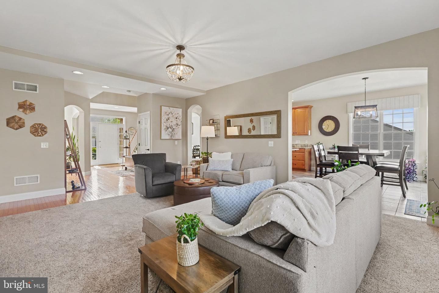 1095 Newbold Lane photo 6