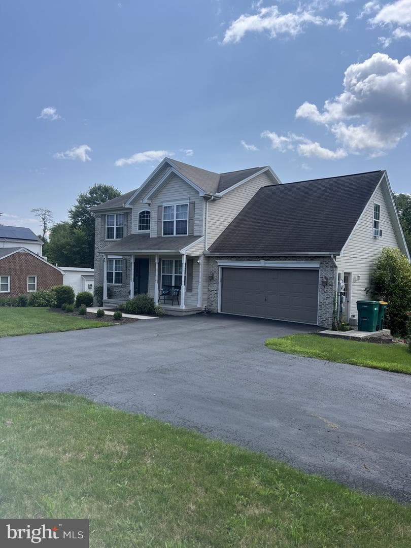 920 Valley Road photo 2