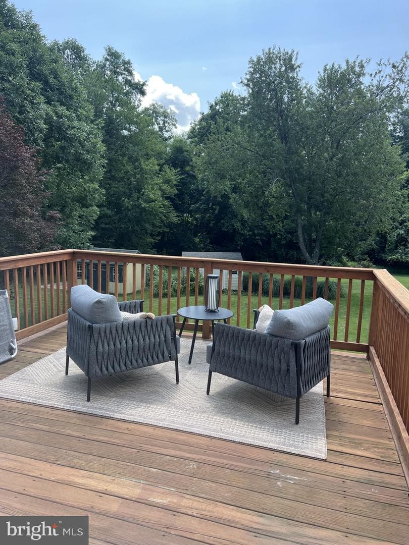 920 Valley Road photo 4
