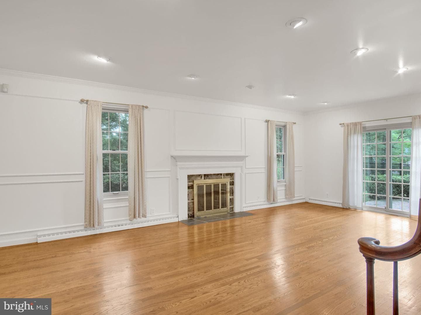 1009 Drayer Court photo 4