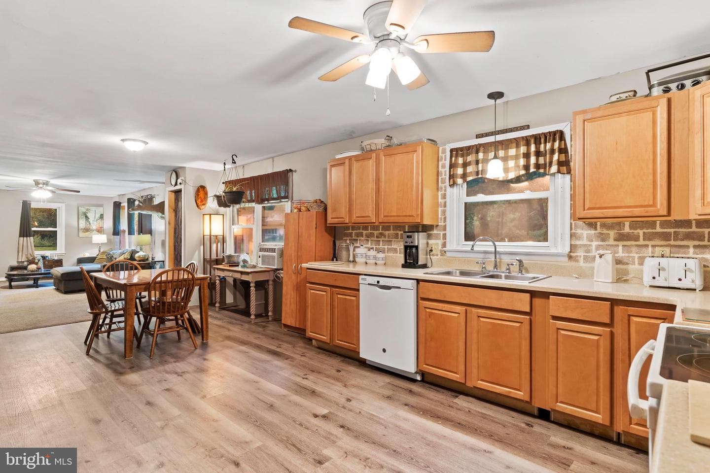532 Pine Road photo 4