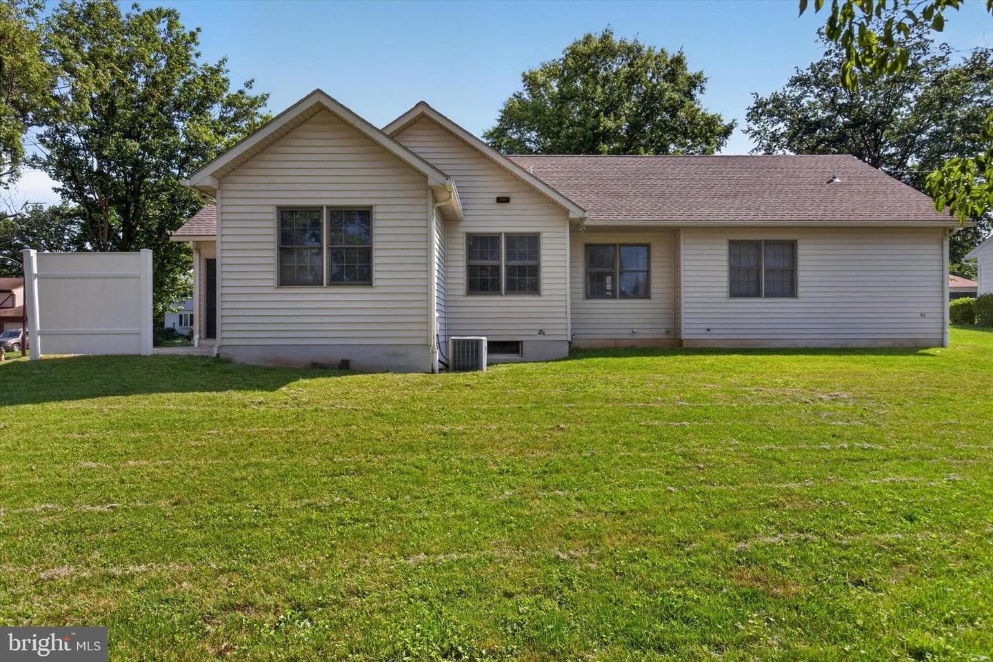 530 Fairway Drive photo 29