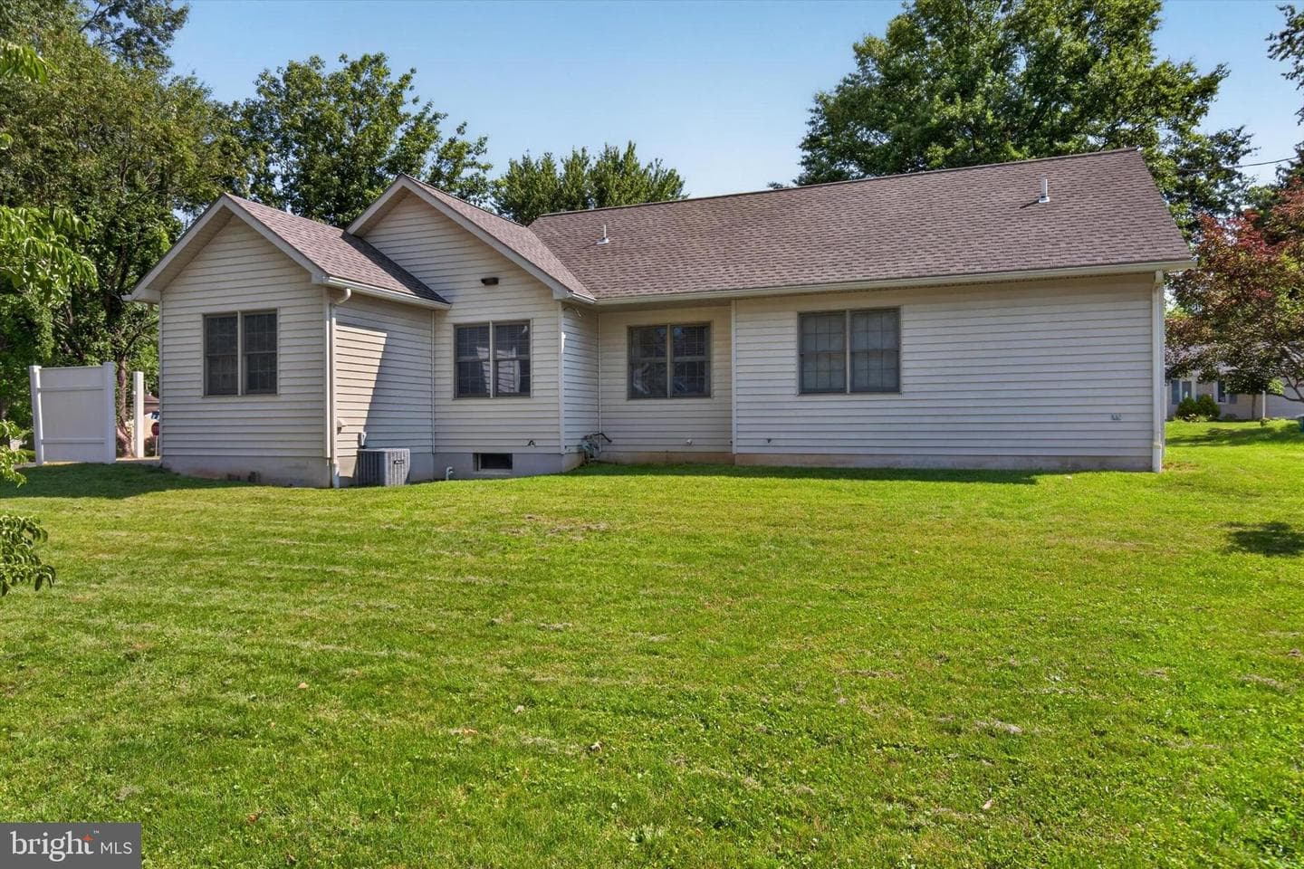 530 Fairway Drive photo 31