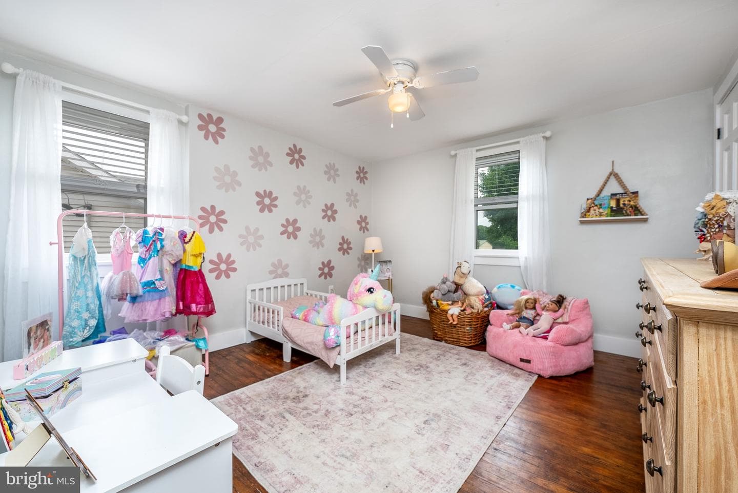 12 Strohm Road photo 33