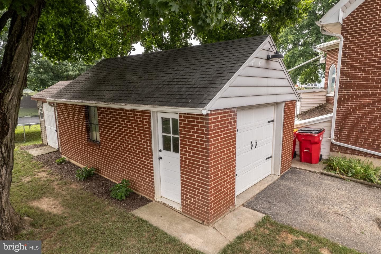 12 Strohm Road photo 42