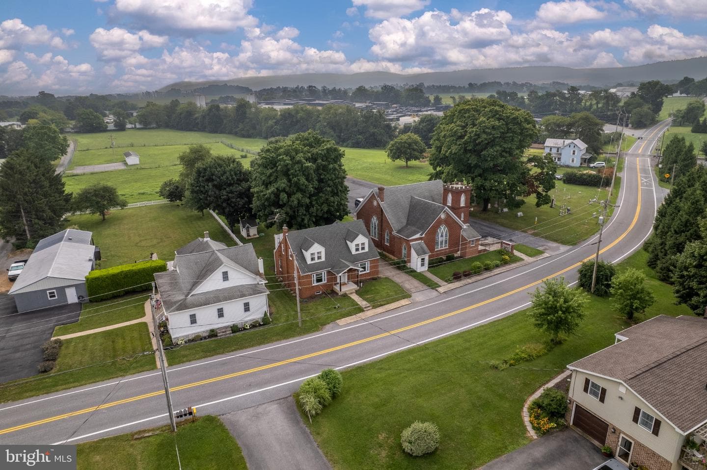 12 Strohm Road photo 49
