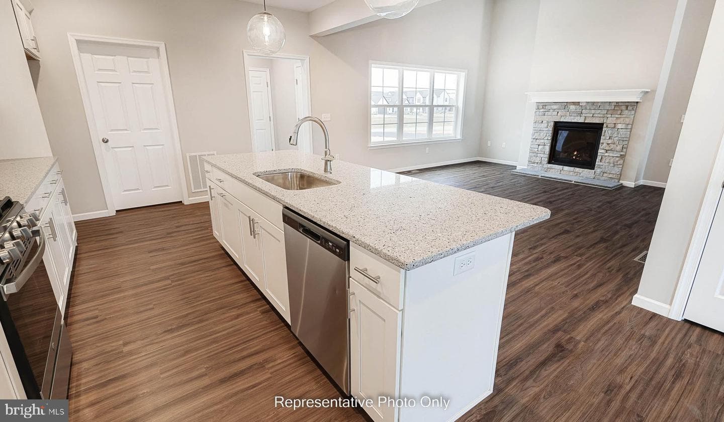 503 Charleston Drive photo 11