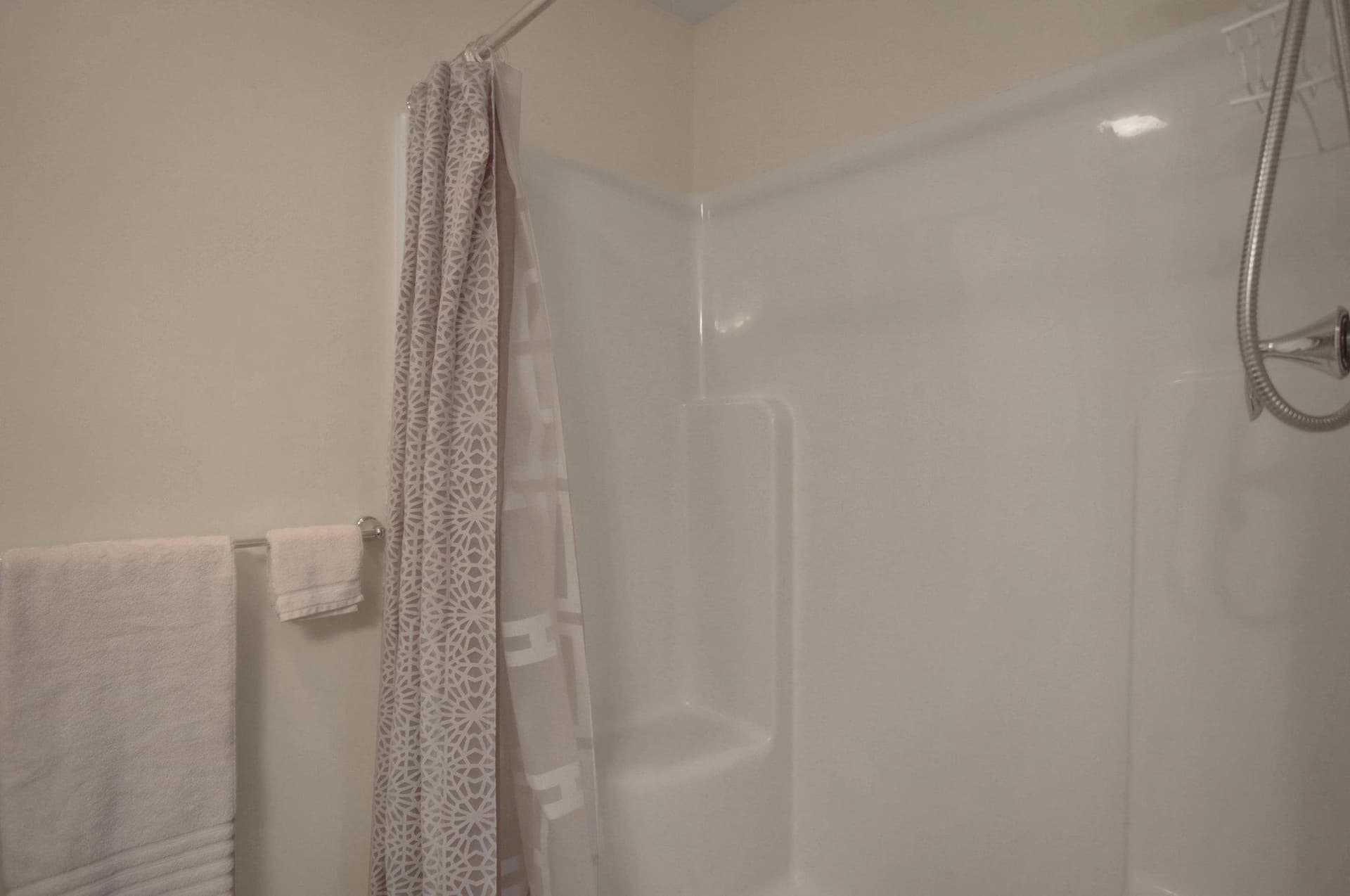 732 Gladstone Court photo 24