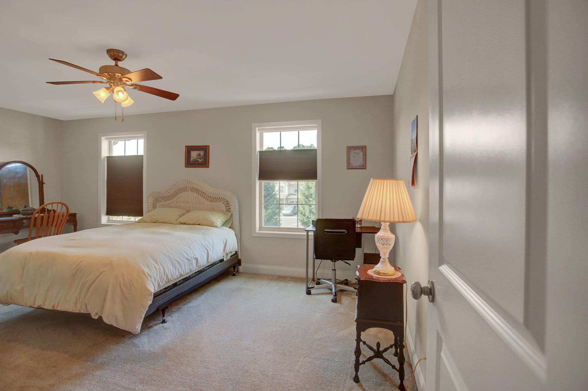 732 Gladstone Court photo 30