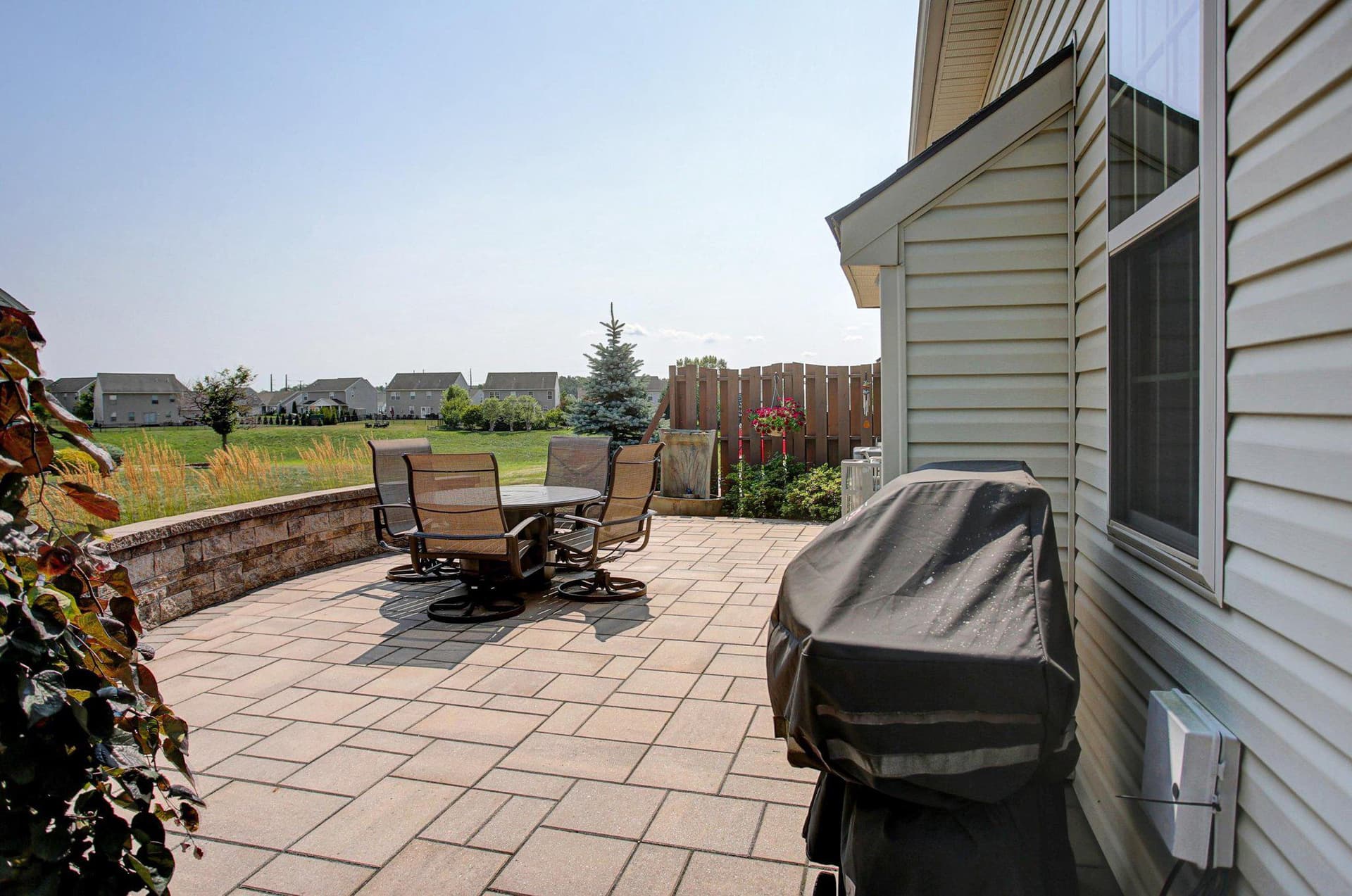 732 Gladstone Court photo 42