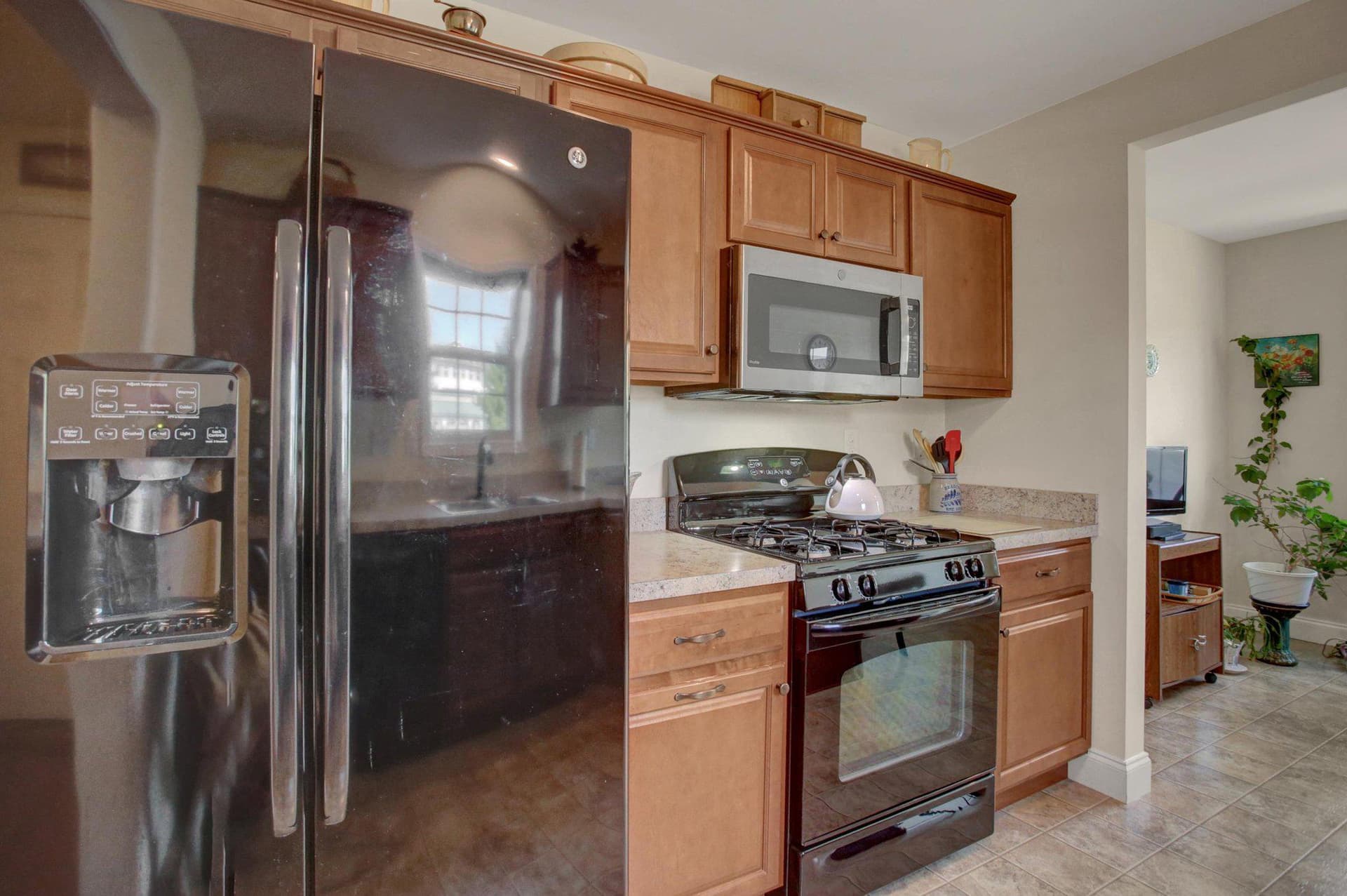 732 Gladstone Court photo 9