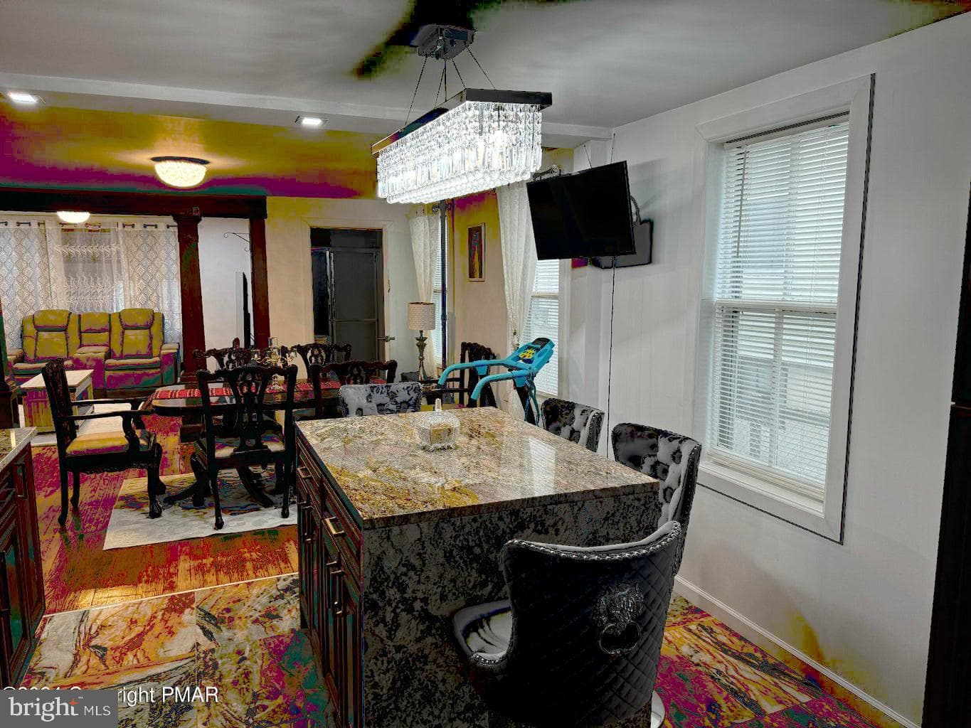 114 E Ludlow Street photo 9