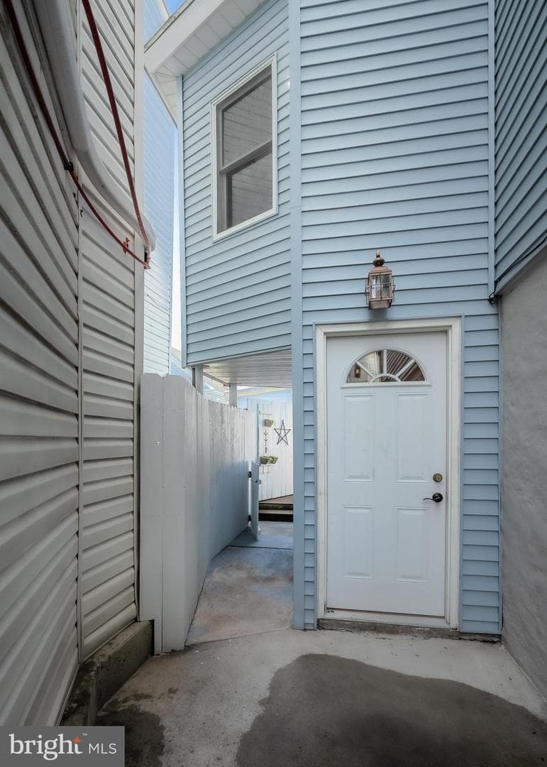 East Bertsch Street photo 59