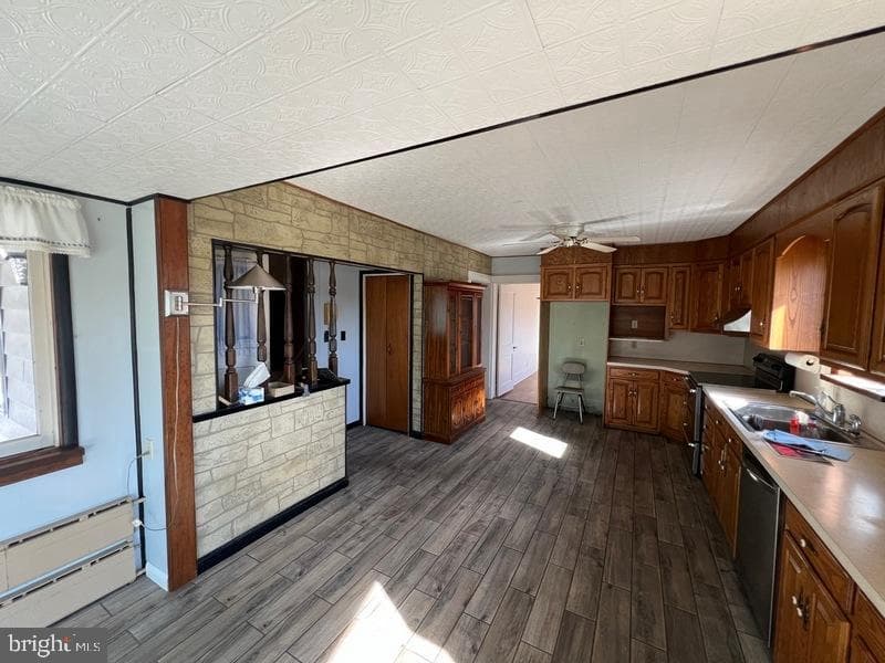 226 Coal Street photo 9