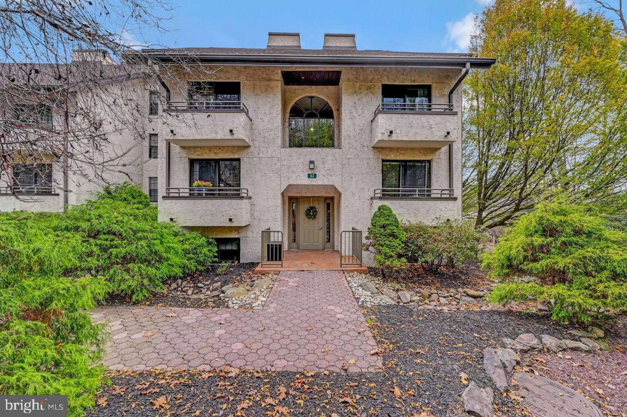 63 Midlake photo 15