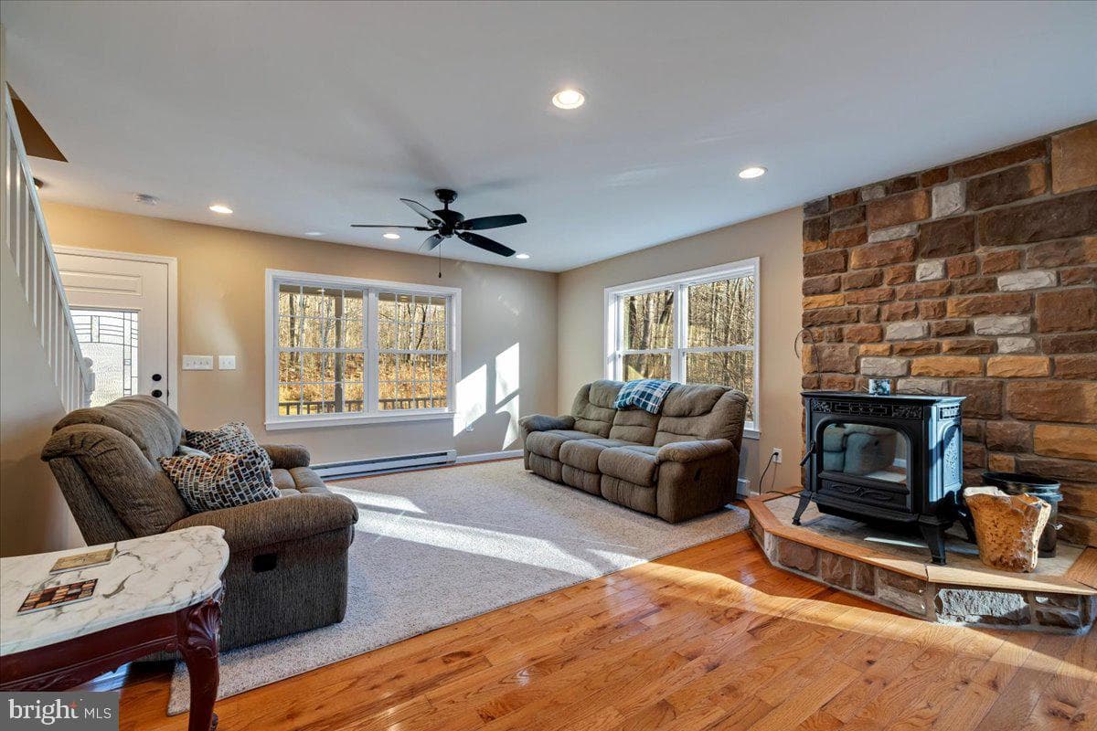 91 Spring Hill Road photo 13