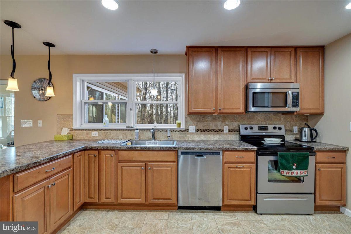 91 Spring Hill Road photo 19