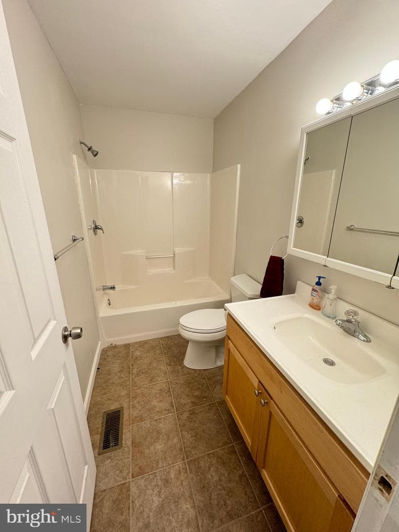 66 Hummingbird Drive photo 18