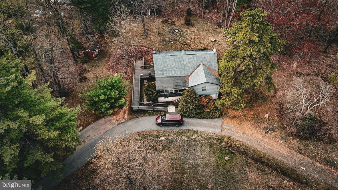 1641 Hemlock Drive photo 2