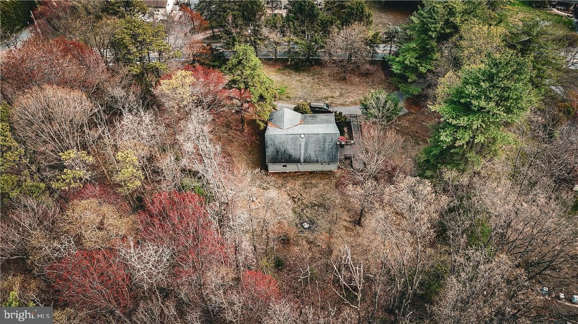 1641 Hemlock Drive photo 3