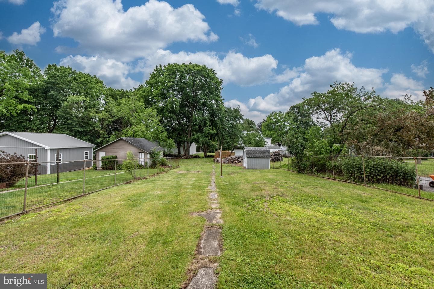 96 Stedman Avenue photo 44