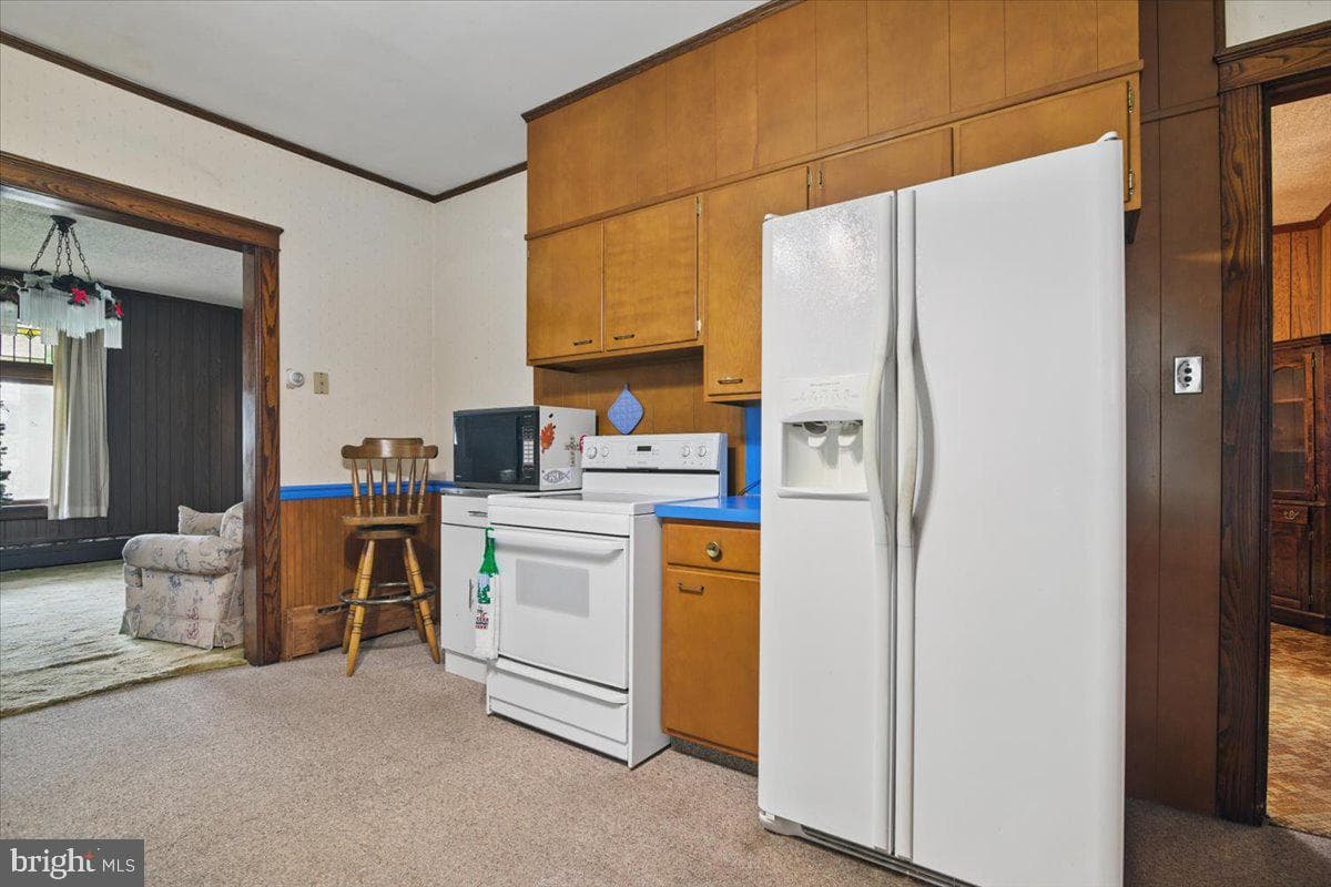 639 Iron Street photo 10