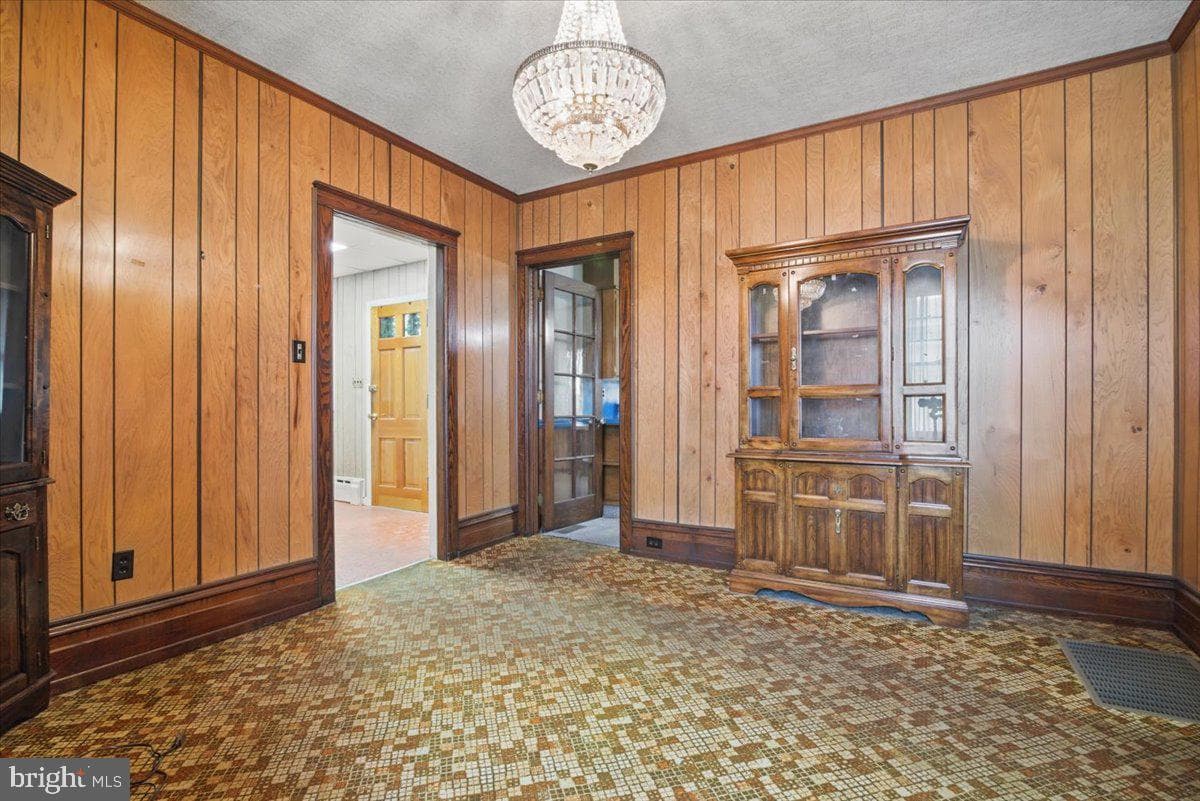 639 Iron Street photo 13