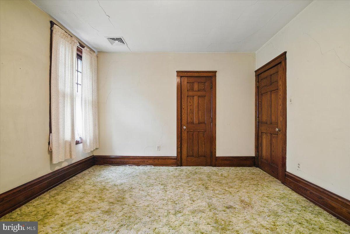 639 Iron Street photo 23