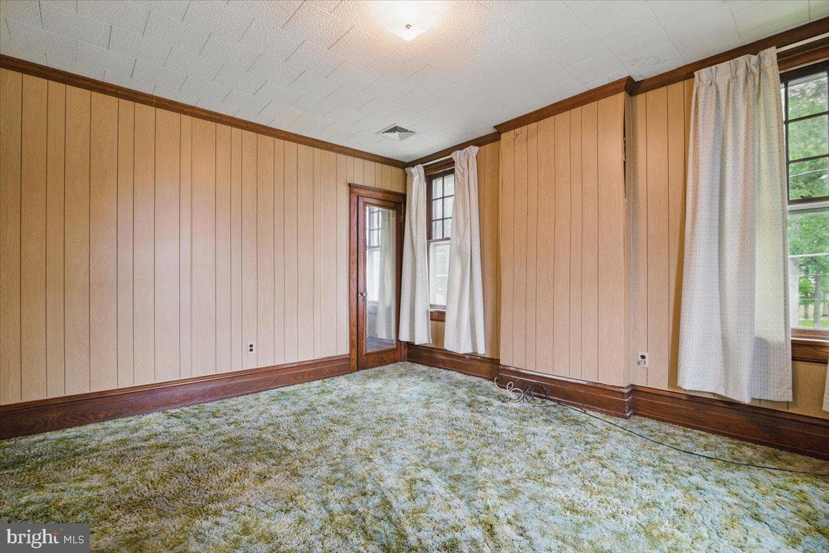 639 Iron Street photo 25