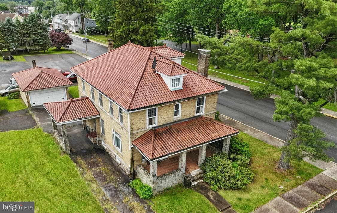 639 Iron Street photo 33