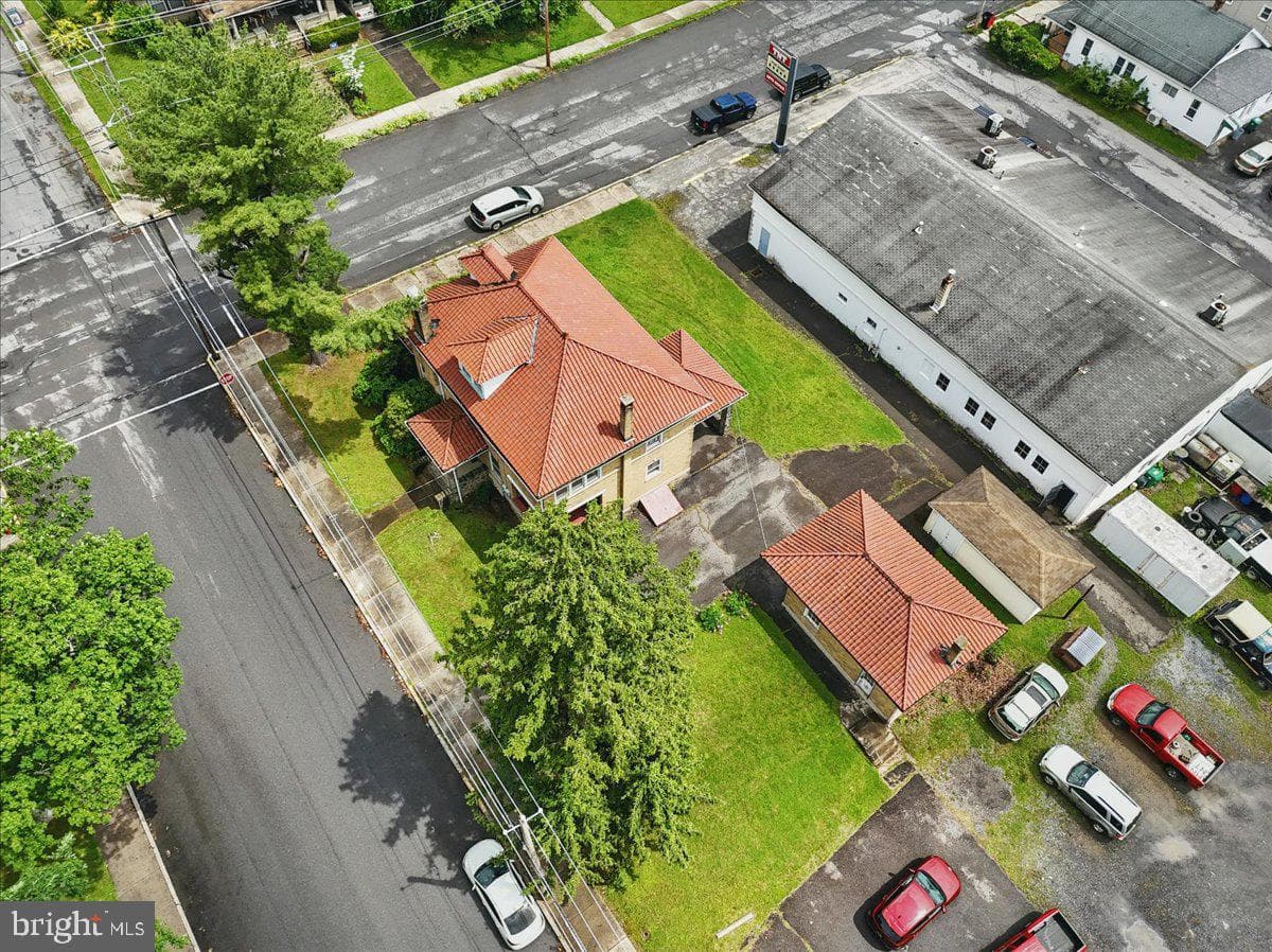 639 Iron Street photo 41
