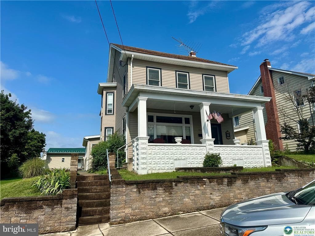 218 N 3rd Street photo 1