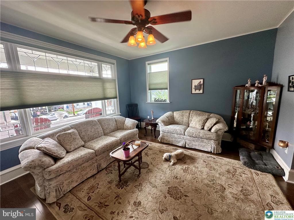 218 N 3rd Street photo 9