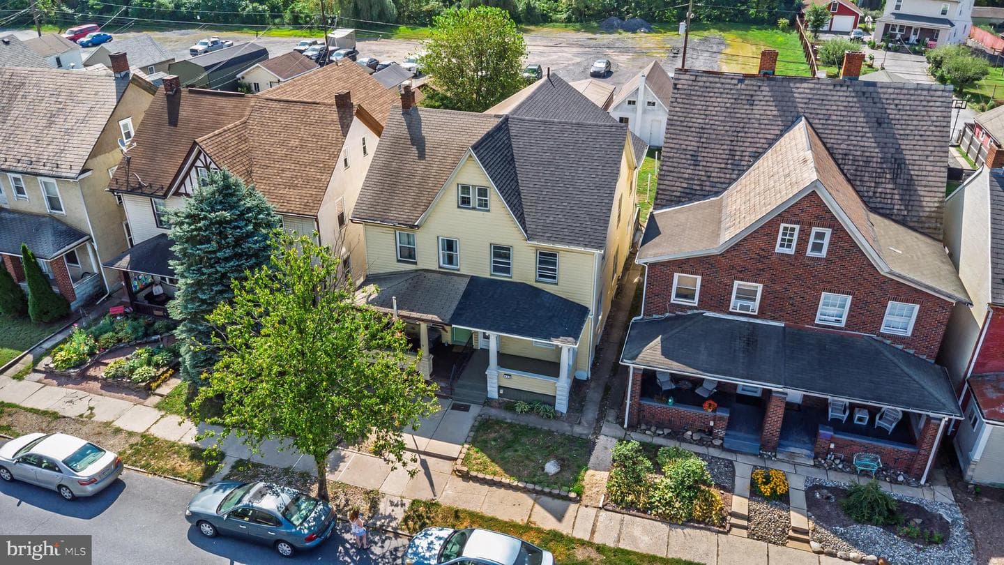 422 Lehigh Avenue photo 4