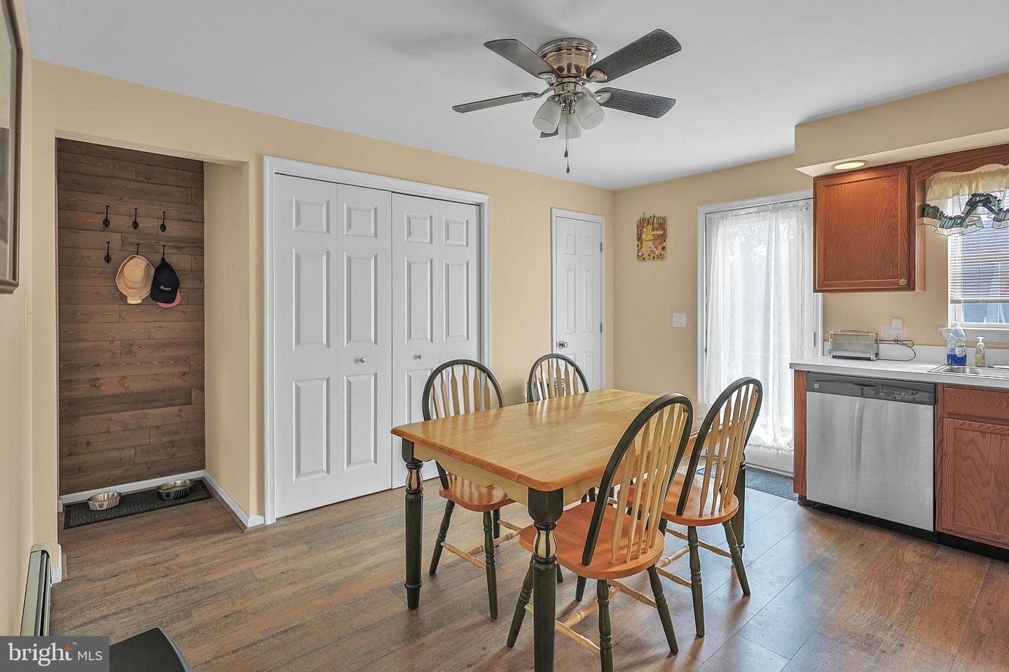 431 Center Avenue photo 10