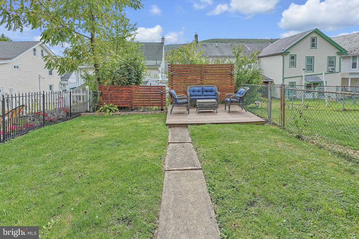 431 Center Avenue photo 27